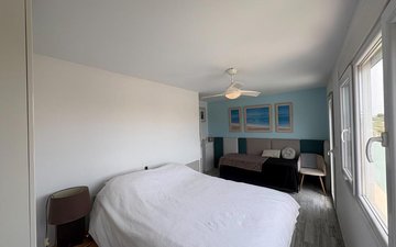 Property slide 32