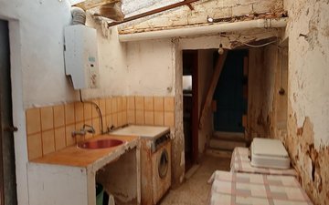 Property slide 23