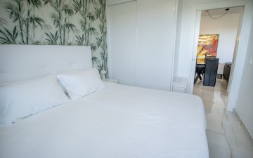 Property slide 22