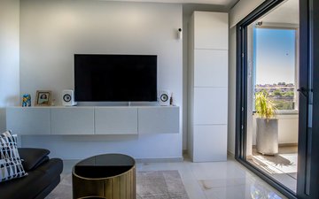 Property slide 10