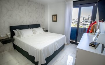 Property slide 14
