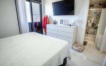 Property slide 17