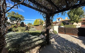 Property slide 21
