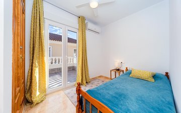 Property slide 10