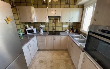 Property slide 25