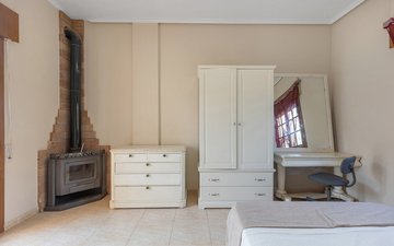 Property slide 16