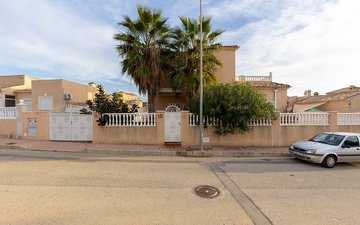 Property slide 32