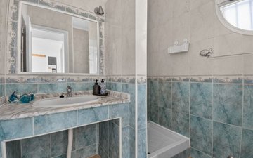 Property slide 19