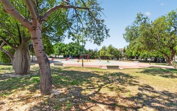 Property slide 21