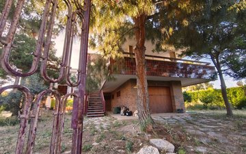 Property slide 8