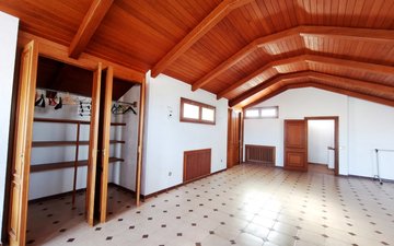 Property slide 40