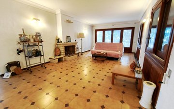 Property slide 14