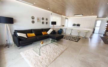 Property slide 10