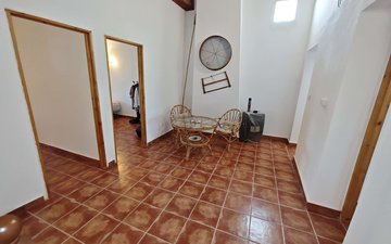 Property slide 32