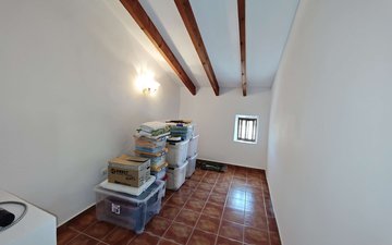 Property slide 39