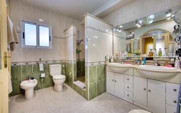 Property slide 18