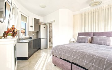 Property slide 20
