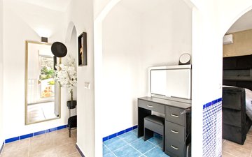 Property slide 30