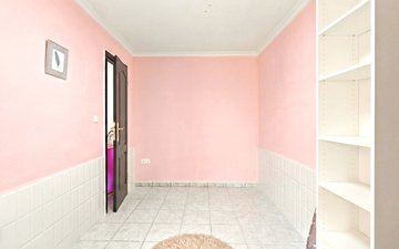 Property slide 35