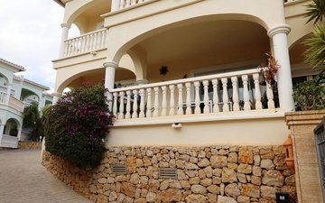 Property slide 40