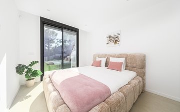 Property slide 18