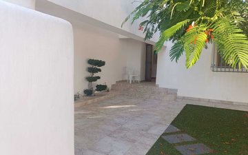 Property slide 8