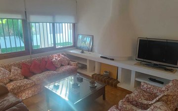 Property slide 16