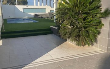 Property slide 10