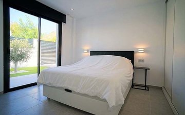 Property slide 10