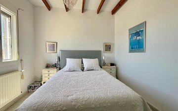 Property slide 25
