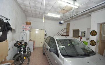 Property slide 17