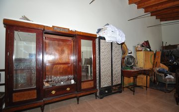 Property slide 33
