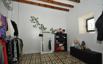 Property slide 7