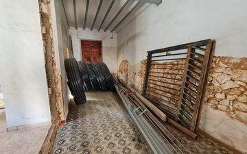 Property slide 6