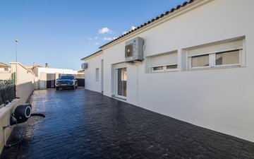 Property slide 21