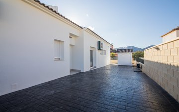 Property slide 22