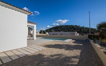 Property slide 18
