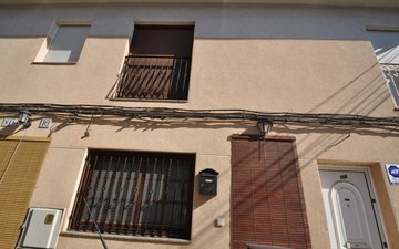 Property slide 32