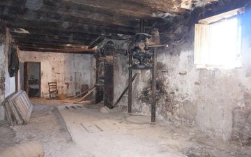 Property slide 24