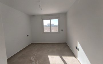 Property slide 32