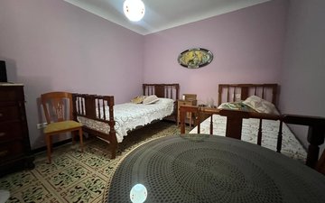 Property slide 44