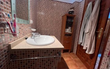 Property slide 40
