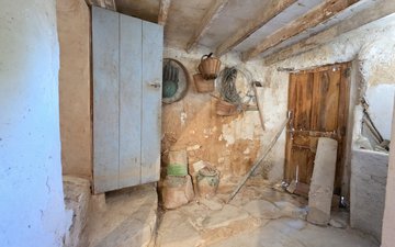 Property slide 14