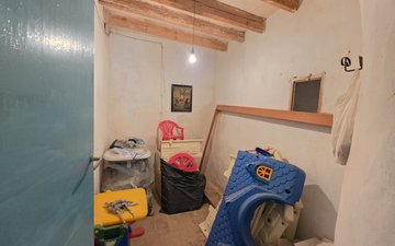 Property slide 21