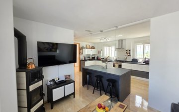 Property slide 14