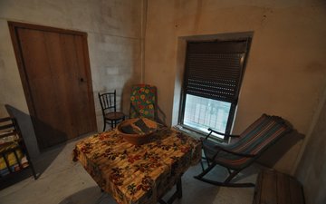 Property slide 32