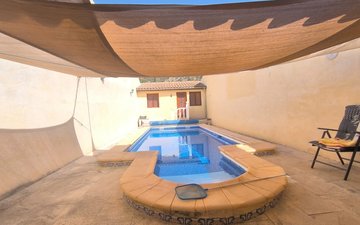 Property slide 18