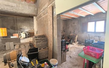 Property slide 44