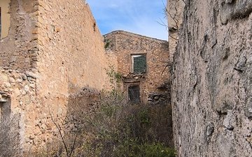 Property slide 40
