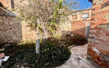 Property slide 14